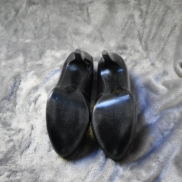 Purple Bolaro Heels with Silver Stud Detail Size 8 - Picture 10 of 13